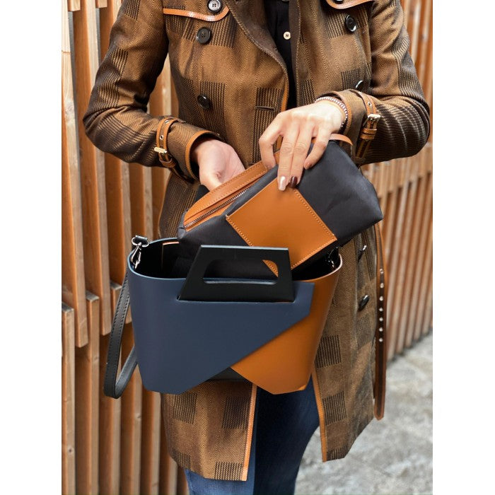 Amadea leather Handbag