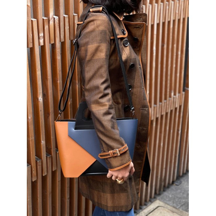 Amadea leather Handbag