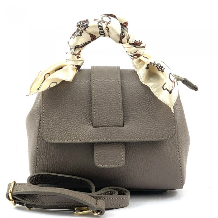 Kylie leather Handbag
