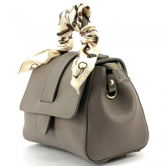 Kylie leather Handbag