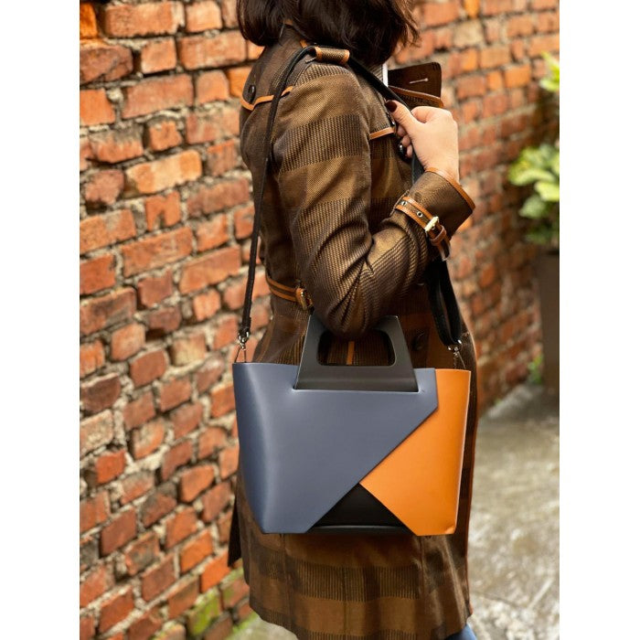 Amadea leather Handbag