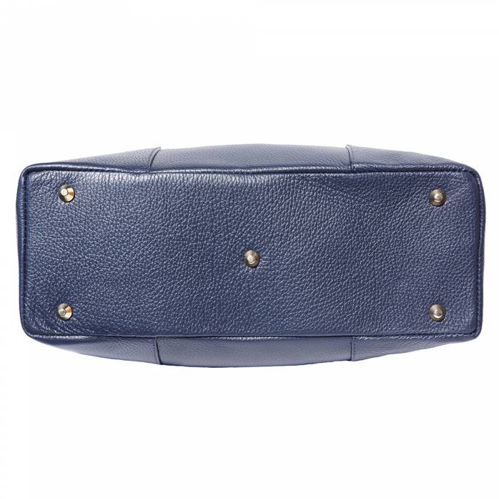 A Fabrizia leather handbag with bamboo handles and a turn-lock closure.